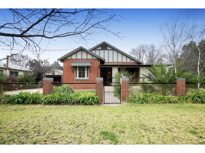 1 Mary Street, North Wagga Wagga NSW 2650