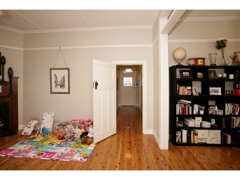 1 Mary Street, North Wagga Wagga NSW 2650