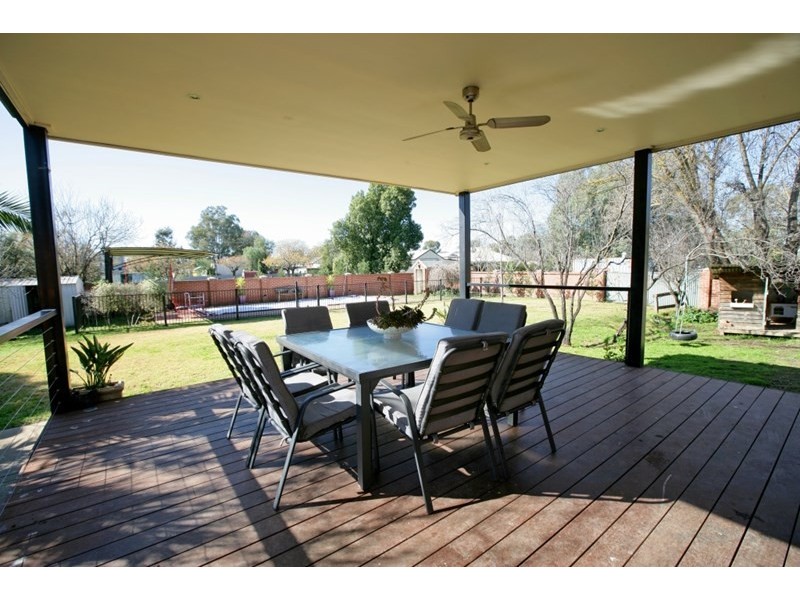 1 Mary Street, North Wagga Wagga NSW 2650