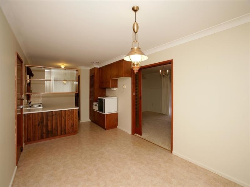 81 Raye Street, Tolland NSW 2650