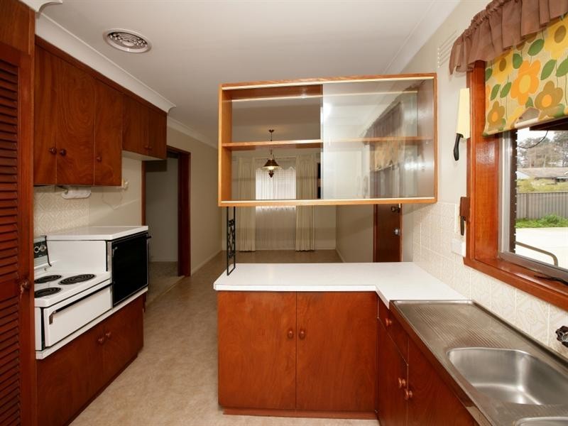 81 Raye Street, Tolland NSW 2650