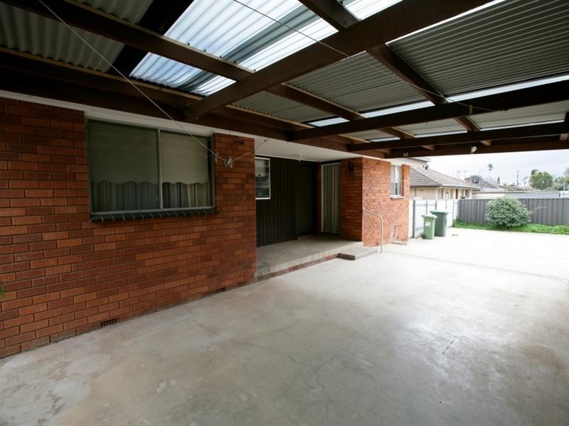 81 Raye Street, Tolland NSW 2650