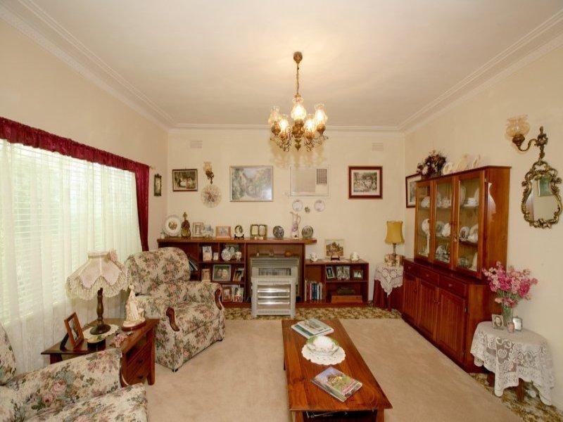 6 Waranga Avenue, Wagga Wagga NSW 2650