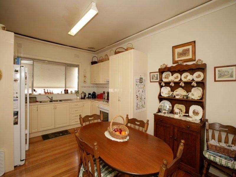 6 Waranga Avenue, Wagga Wagga NSW 2650