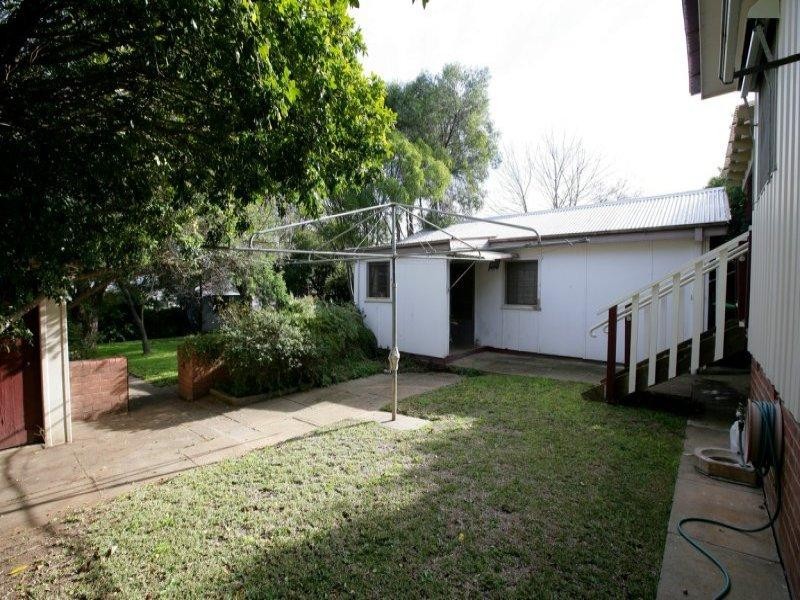 6 Waranga Avenue, Wagga Wagga NSW 2650