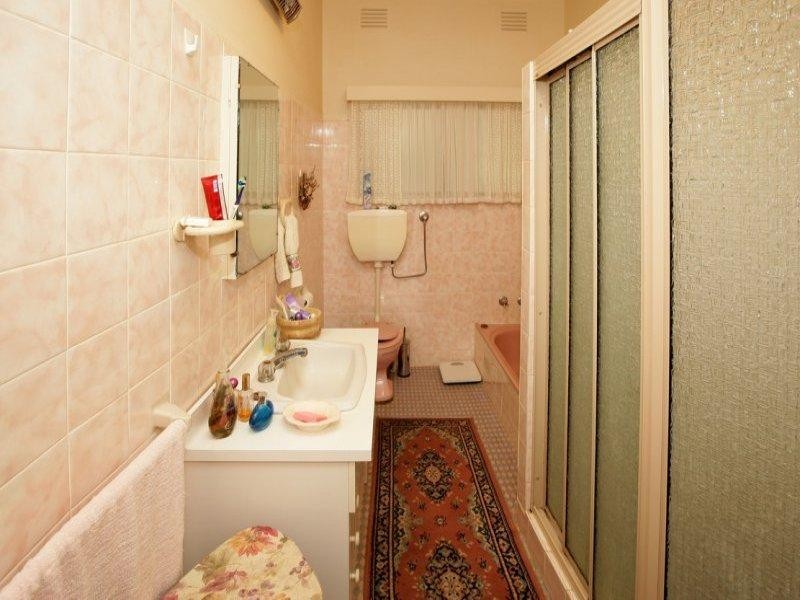 6 Waranga Avenue, Wagga Wagga NSW 2650