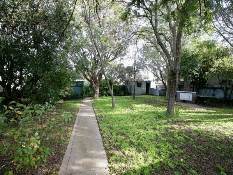 6 Waranga Avenue, Wagga Wagga NSW 2650