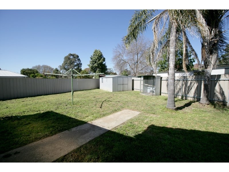 3 Cutler Avenue, Kooringal NSW 2650