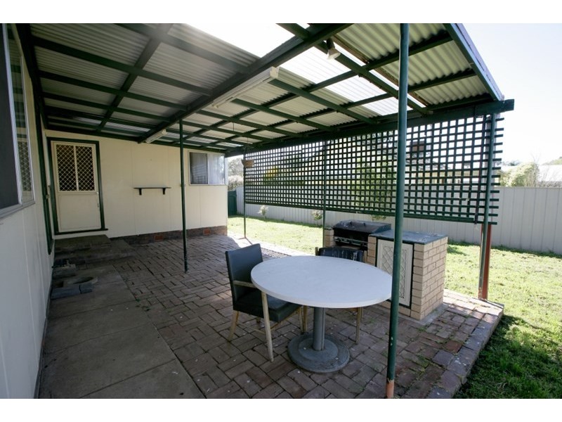 3 Cutler Avenue, Kooringal NSW 2650