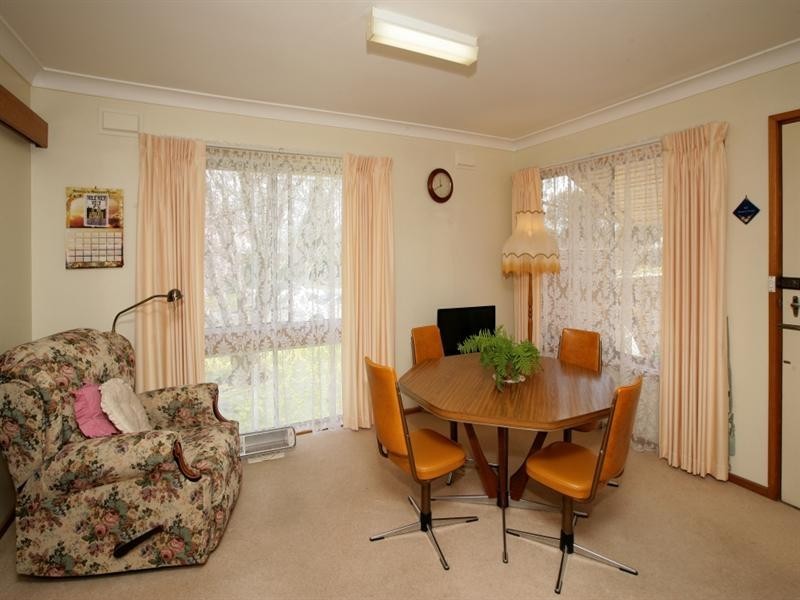 6 Moran Street, Tolland NSW 2650