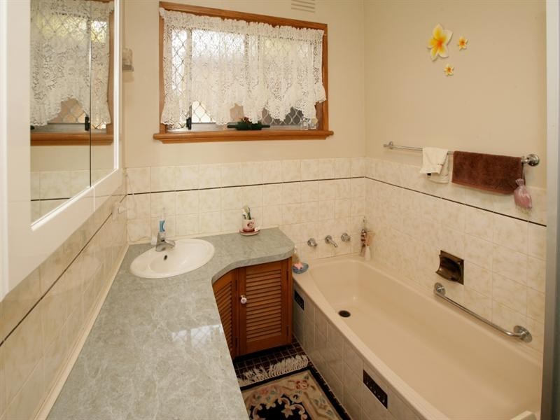 6 Moran Street, Tolland NSW 2650