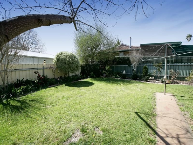 6 Moran Street, Tolland NSW 2650