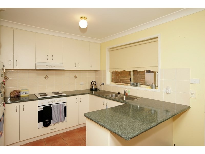 2/17 Nunkeri Street, Glenfield Park NSW 2650