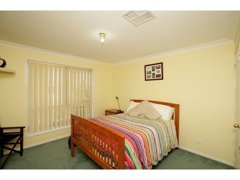 2/17 Nunkeri Street, Glenfield Park NSW 2650