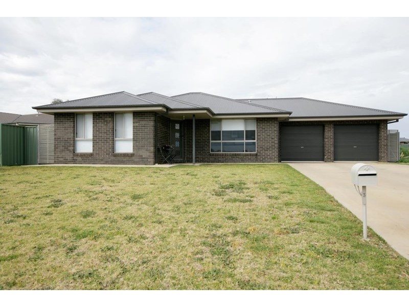 3 Beech Street, Forest Hill NSW 2651