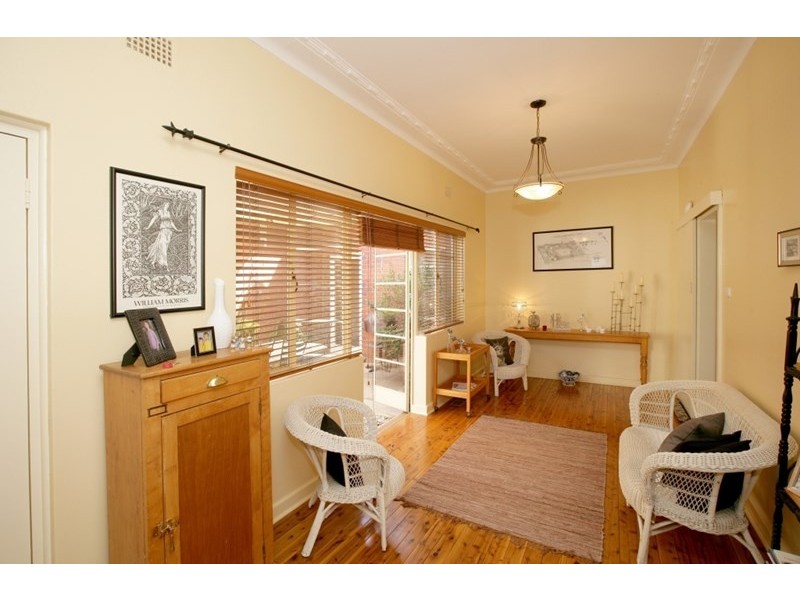 1 Grandview Avenue, Turvey Park NSW 2650