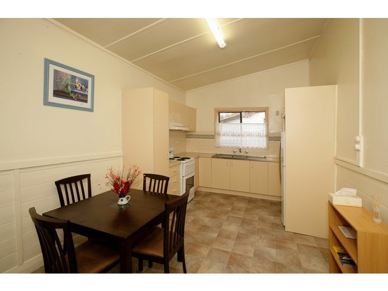 4 Kildare Street, Turvey Park NSW 2650