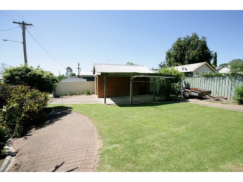 1 Edmondson Street, Wagga Wagga NSW 2650