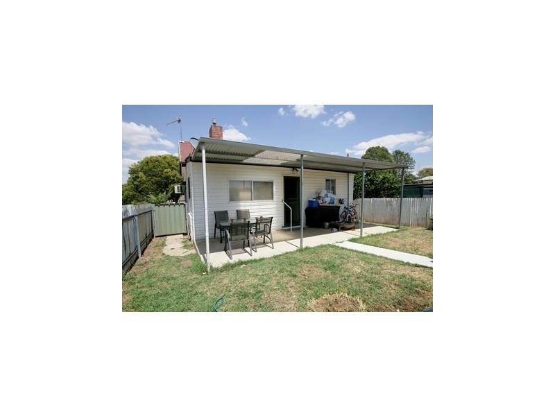 13 Henry Street, Wagga Wagga NSW 2650