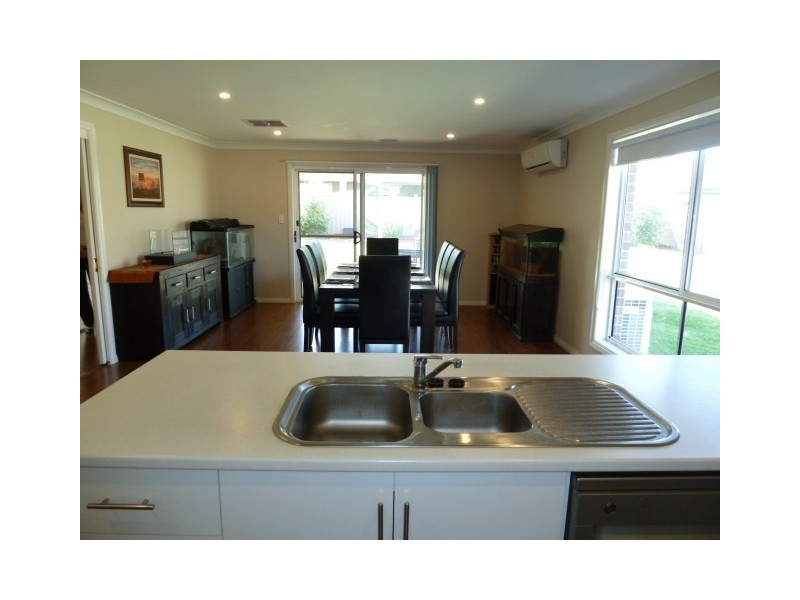 28 Mirrul Street, Wagga Wagga NSW 2650