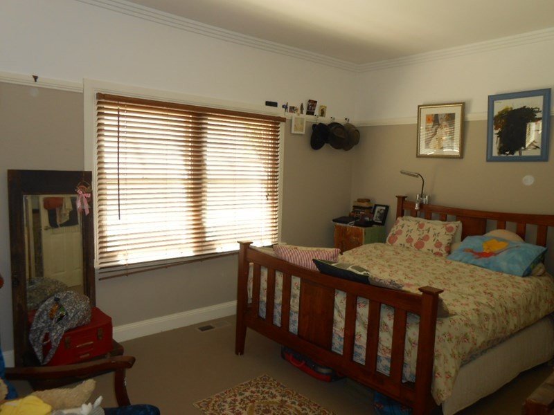 3 Heydon Avenue, Turvey Park NSW 2650