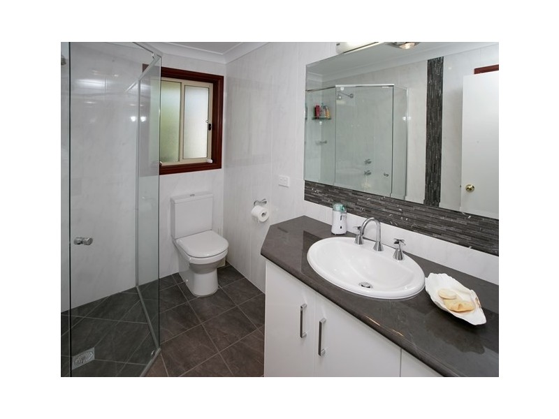 4 Shiralee Place, Estella NSW 2650