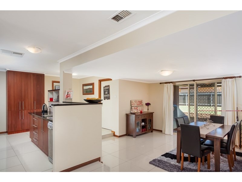 14 Forrest Street, Lake Albert NSW 2650