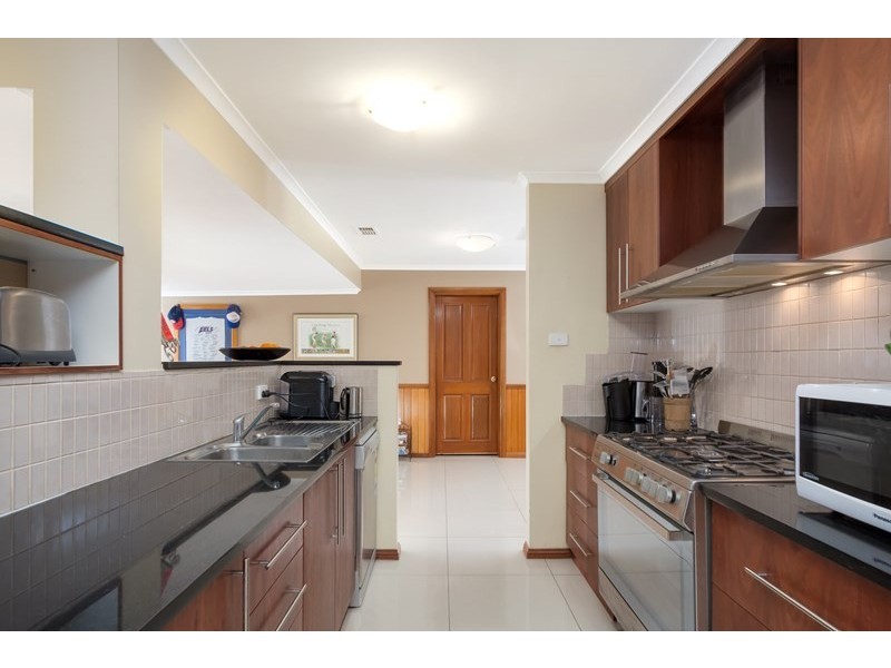 14 Forrest Street, Lake Albert NSW 2650