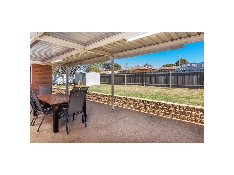 14 Forrest Street, Lake Albert NSW 2650