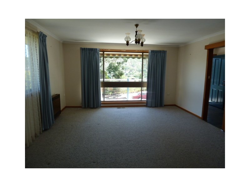 17 Malumba Crescent, Kooringal NSW 2650