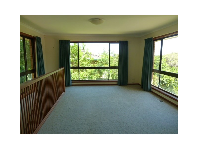 17 Malumba Crescent, Kooringal NSW 2650