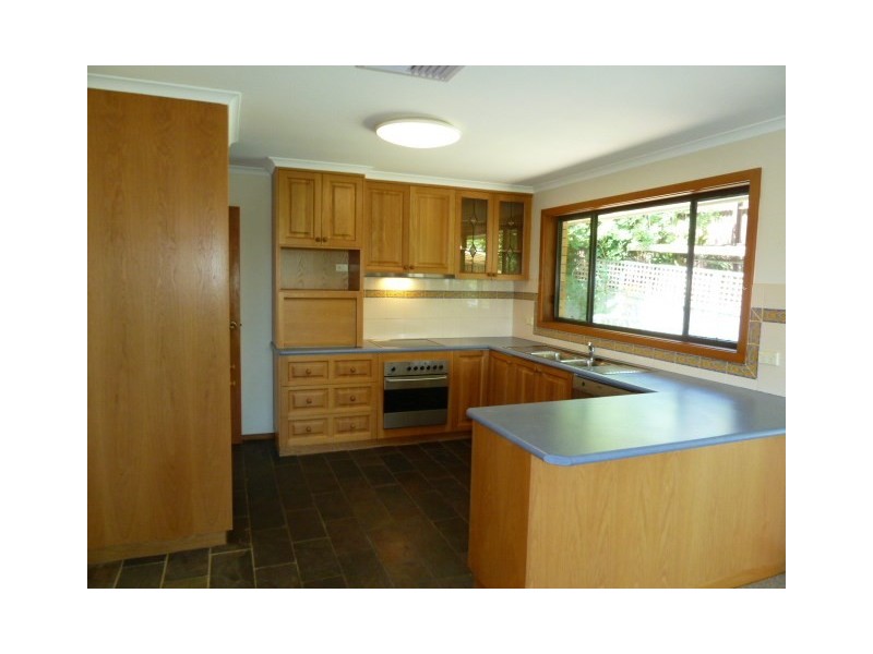 17 Malumba Crescent, Kooringal NSW 2650