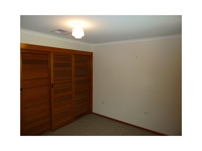 17 Malumba Crescent, Kooringal NSW 2650