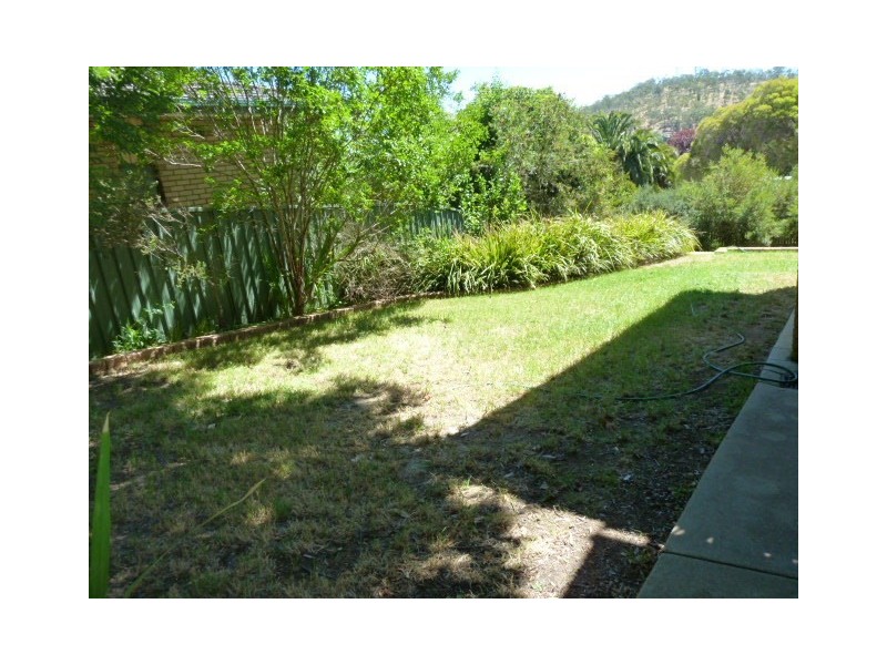 17 Malumba Crescent, Kooringal NSW 2650