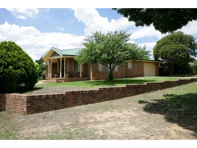 2/1 Brooklyn Drive, Wagga Wagga NSW 2650