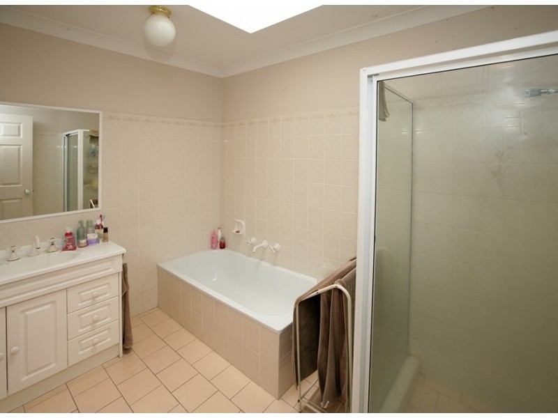 2/1 Brooklyn Drive, Wagga Wagga NSW 2650