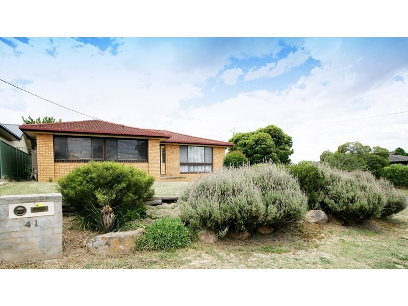 41 Red Hill Road, Kooringal NSW 2650