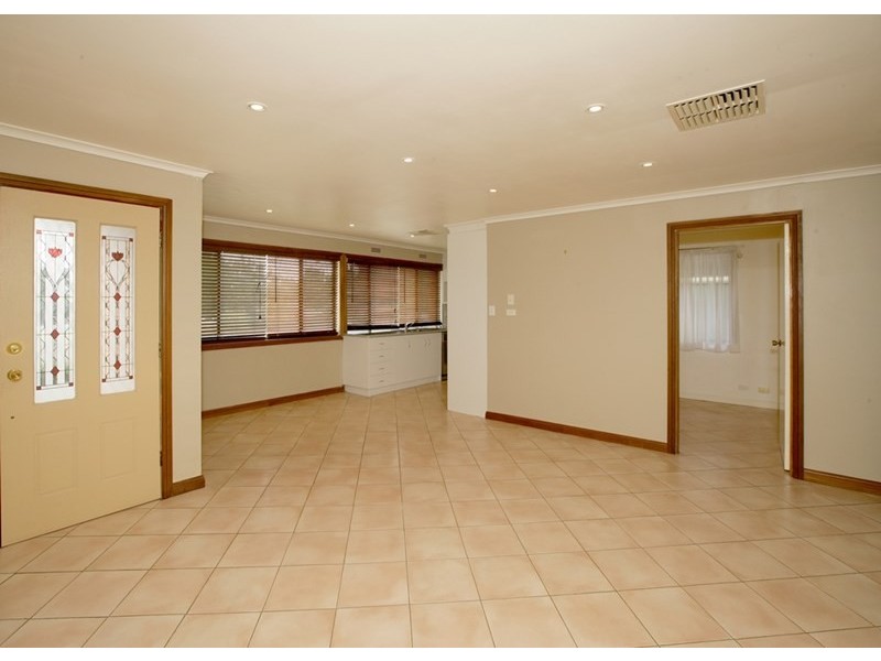 41 Red Hill Road, Kooringal NSW 2650