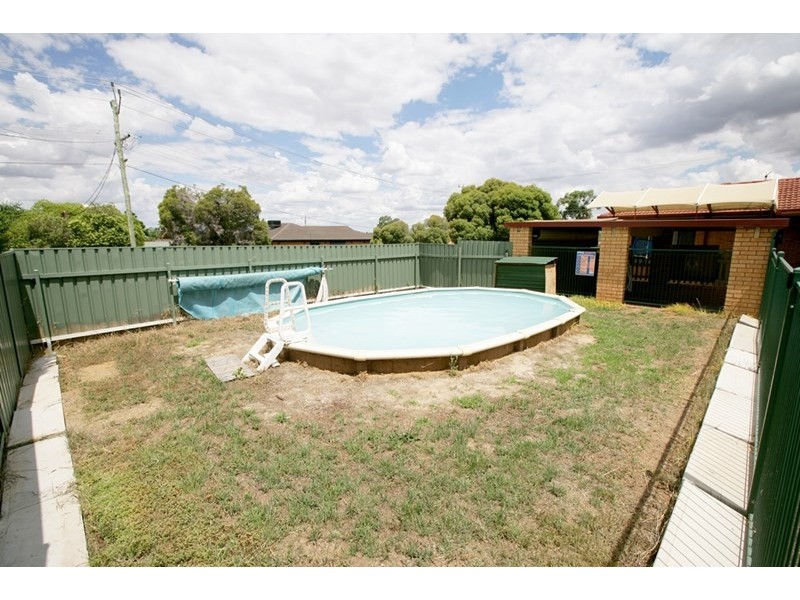 41 Red Hill Road, Kooringal NSW 2650