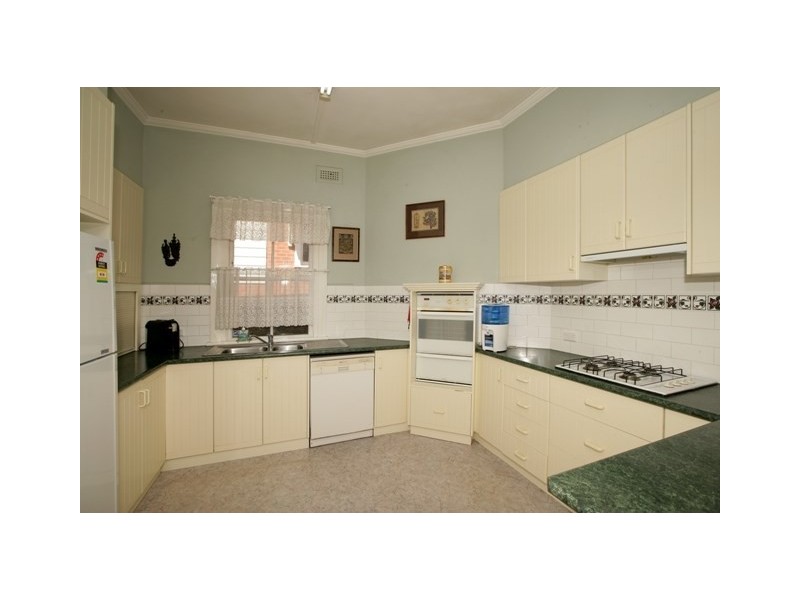 1 Edmondson Street, Wagga Wagga NSW 2650