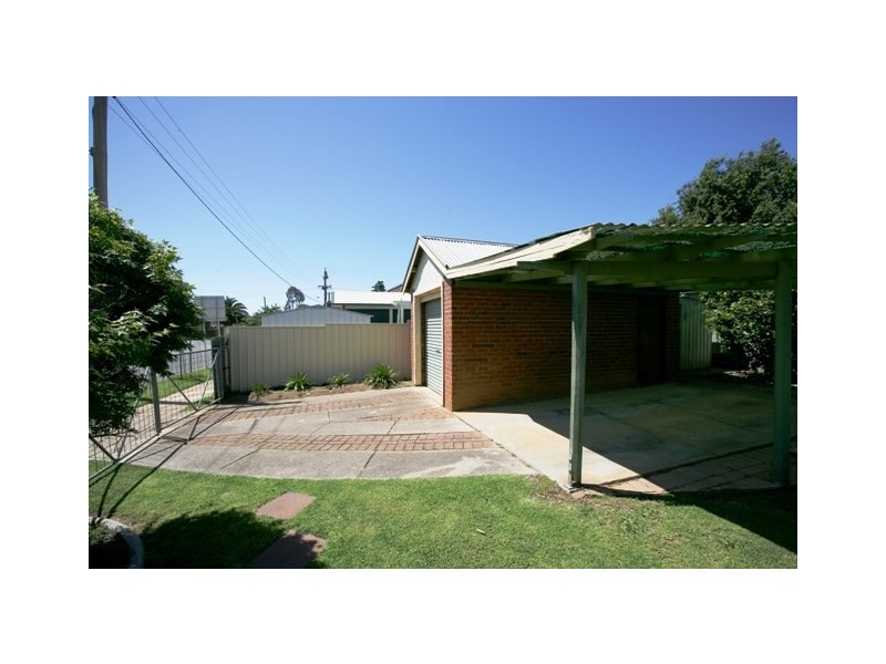 1 Edmondson Street, Wagga Wagga NSW 2650