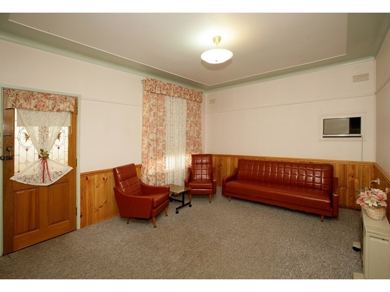 16 McDonough Avenue, Mount Austin NSW 2650