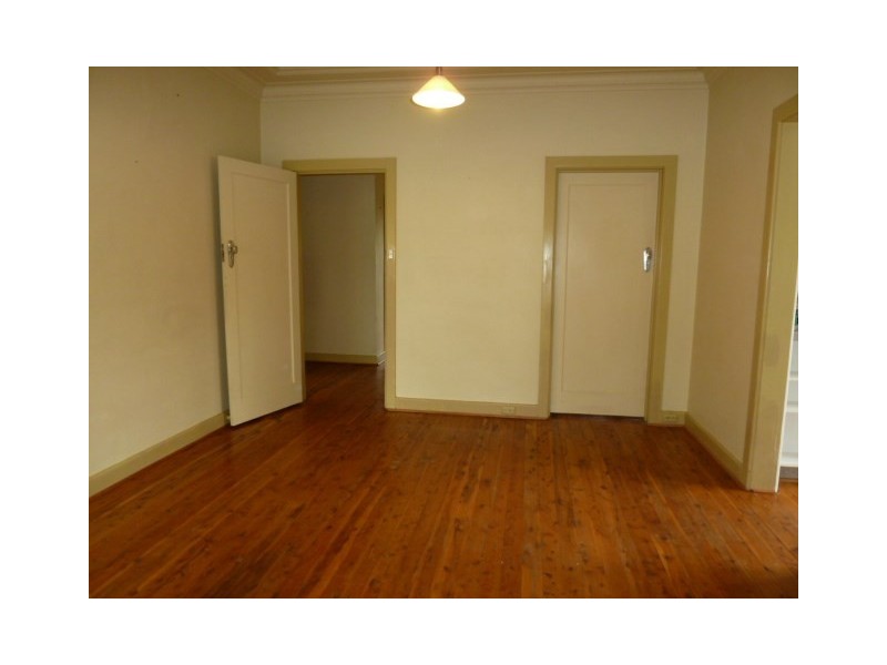 69 Mitchelmore Street, Wagga Wagga NSW 2650