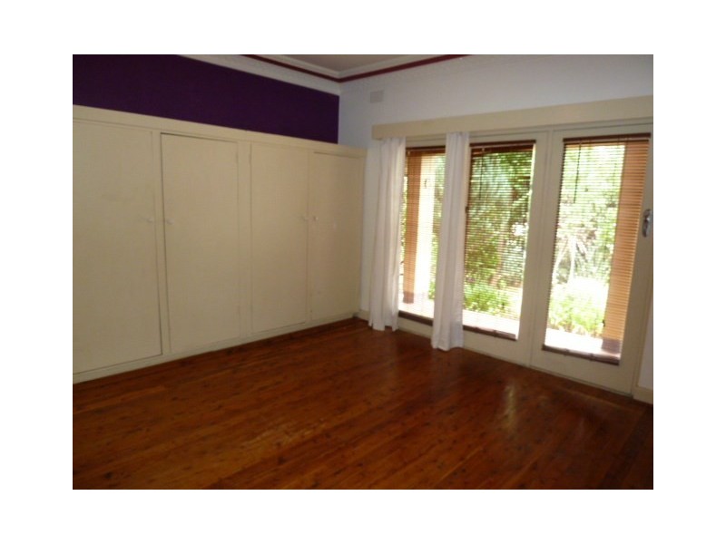 69 Mitchelmore Street, Wagga Wagga NSW 2650