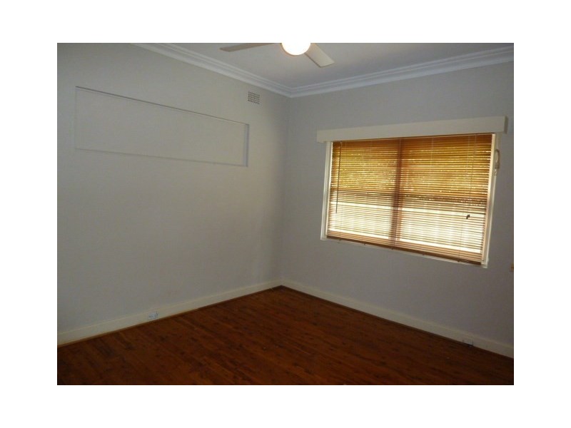 69 Mitchelmore Street, Wagga Wagga NSW 2650