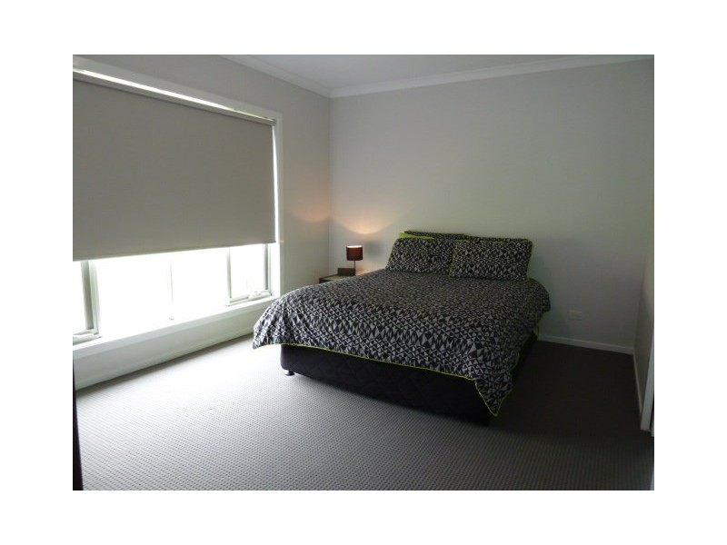 6 Colombo Avenue, Estella NSW 2650