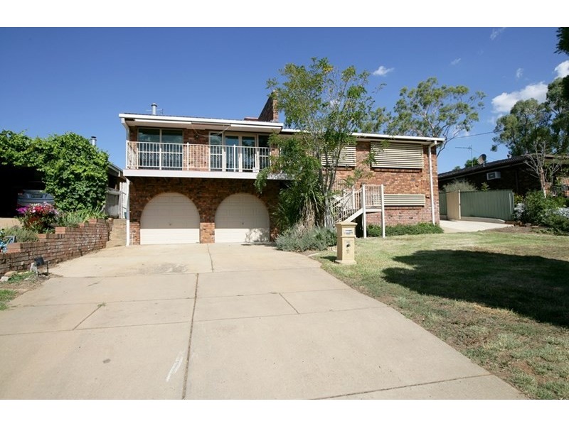 11 Buchhorn Street, Tolland NSW 2650