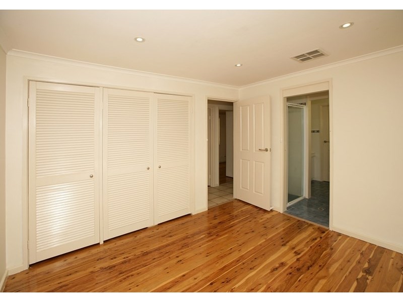 11 Buchhorn Street, Tolland NSW 2650