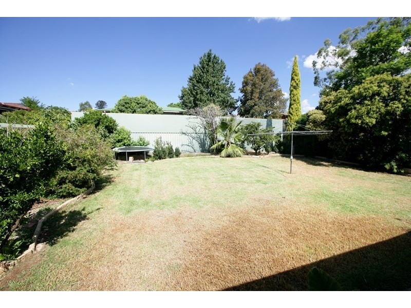 11 Buchhorn Street, Tolland NSW 2650