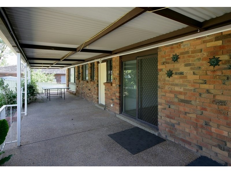 11 Buchhorn Street, Tolland NSW 2650